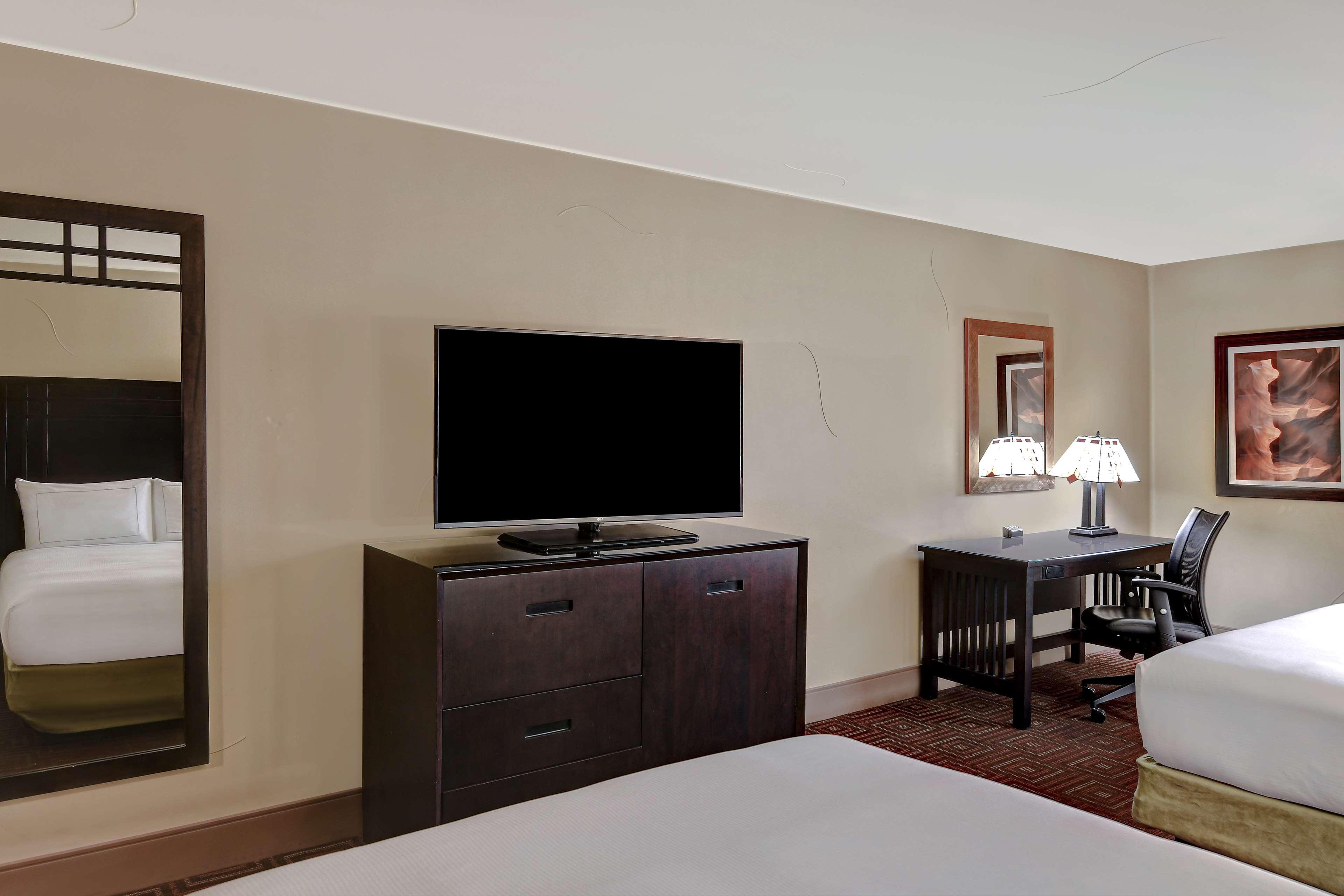 Doubletree By Hilton Phoenix- Темпе Экстерьер фото
