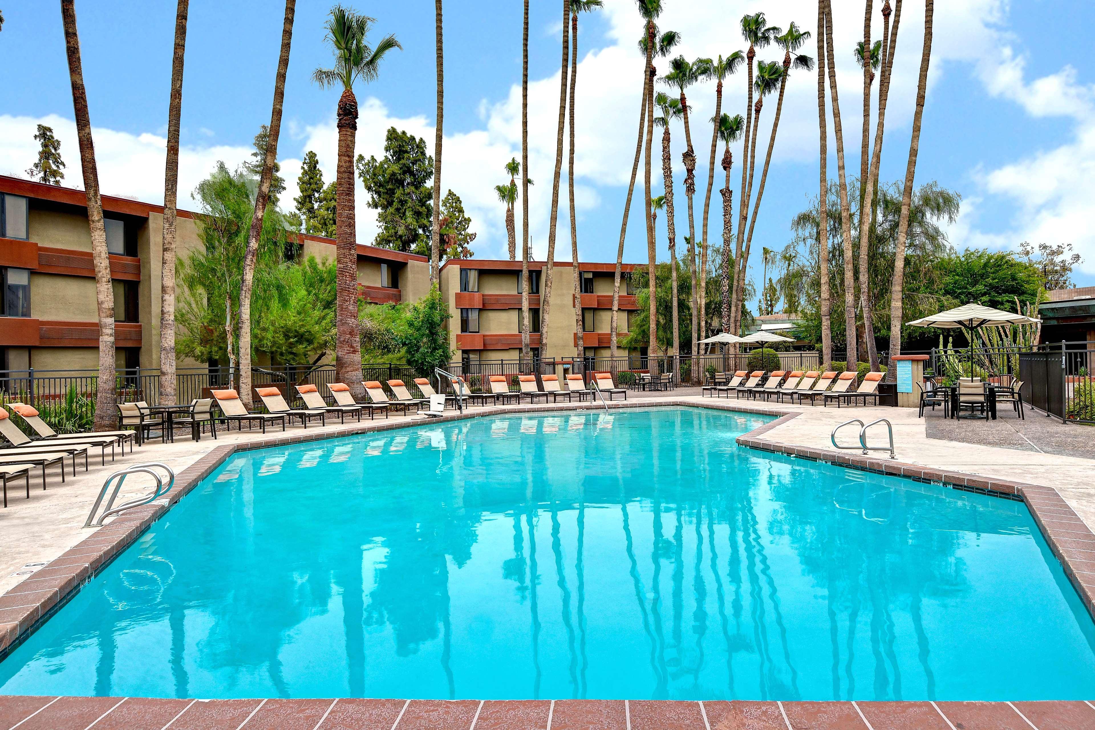 Doubletree By Hilton Phoenix- Темпе Экстерьер фото