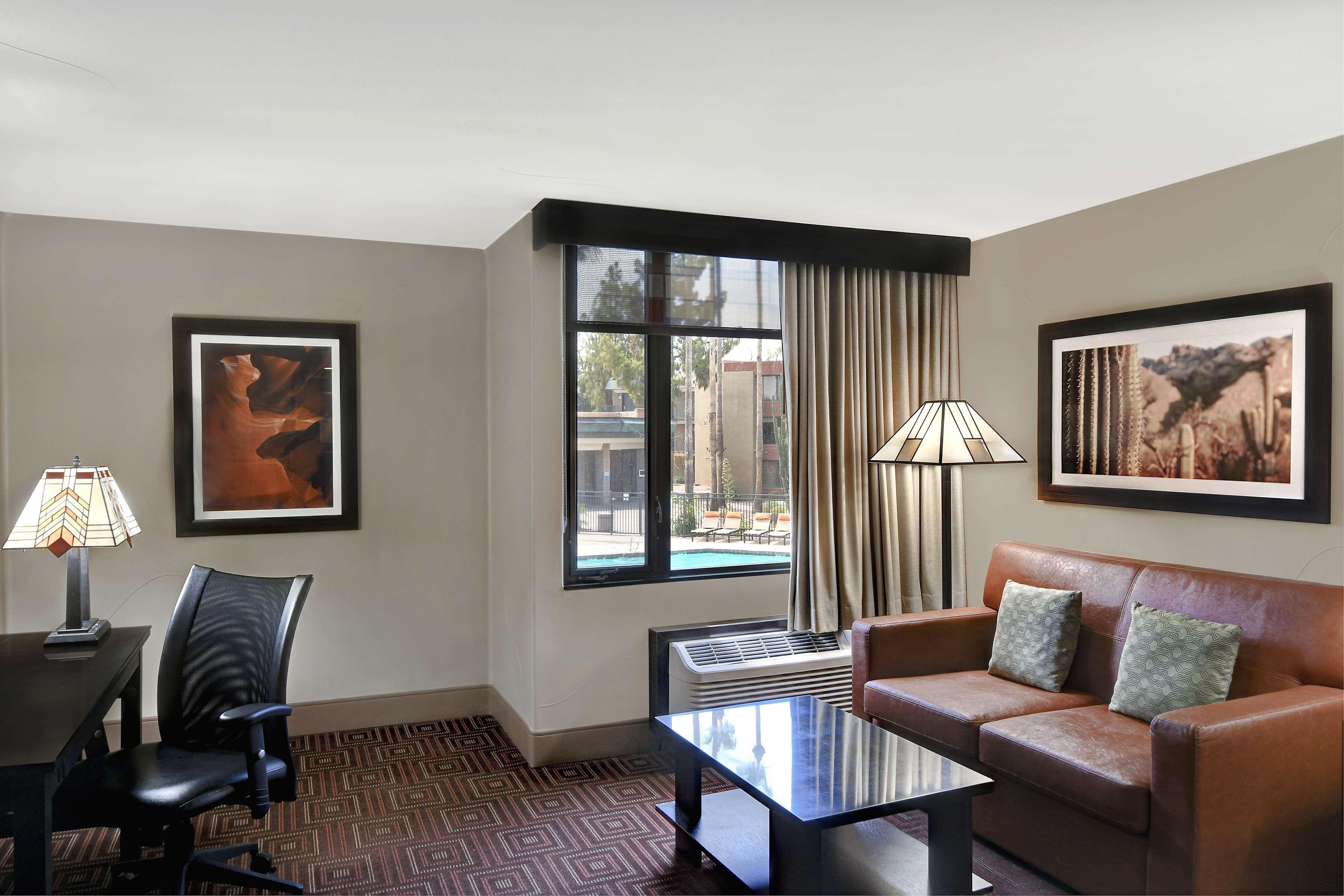Doubletree By Hilton Phoenix- Темпе Экстерьер фото